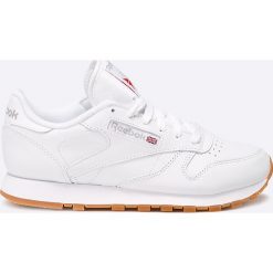 Reebok Classic - Buty Classic. Białe buty sportowe damskie Reebok Classic, bez wzorów, ze skóry, sportowe, reebok classic. W wyprzedaży za 269,90 zł.