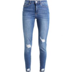 Miss Selfridge RAW HEM LIZZI Jeans Skinny Fit mid denim. Niebieskie boyfriendy damskie Miss Selfridge. Za 209,00 zł.