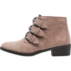 Buty zimowe damskie: New Look 915 Generation DUSTY Botki light brown