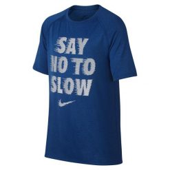 Nike Koszulka B Nk Dry Tee Leg Rag Say No S. Niebieskie t-shirty chłopięce marki Nike, z napisami. W wyprzedaży za 69,00 zł.