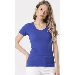 Granatowy T-shirt Blomsea. Niebieskie t-shirty damskie Born2be, s, bez wzorów, z dzianiny, sportowe, bez kołnierzyka, z krótkim rękawem. Za 39,99 zł.