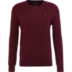 Polo Ralph Lauren SLIM FIT Sweter classic wine. Czerwone bez kategorii Polo Ralph Lauren, s, z wełny, polo. Za 629,00 zł.