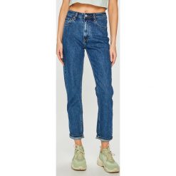 Tally Weijl - Jeansy Selma. Czarne jeansy damskie TALLY WEIJL, z podwyższonym stanem. W wyprzedaży za 119,90 zł.