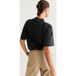 Mango - Bluzka Revoper. Szare bluzki damskie Mango, na co dzień, s, bez wzorów, z bawełny, z golfem, z krótkim rękawem. Za 49,90 zł.