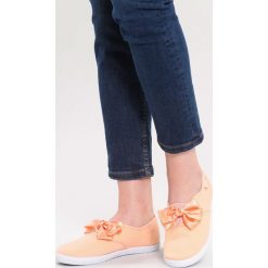 Pomarańczowe Tenisówki Bright Lilac. Pomarańczowe trampki damskie slip on marki vices. Za 39,99 zł.