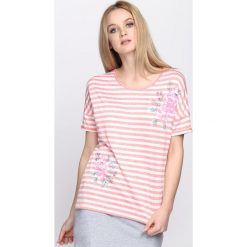 Różowy T-shirt Get Along. Różowe t-shirty damskie marki Born2be, xl, w paski, z okrągłym kołnierzem. Za 49,99 zł.