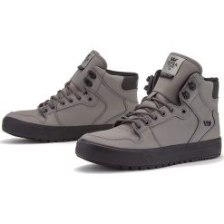 SUPRA VAIDER > 08043-031. Sneakersy męskie Supra, bez zapięcia. W wyprzedaży za 379,99 zł.