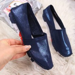 Półbuty damskie skórzane slip on granatowe eVento - granatowy. Niebieskie półbuty damskie eVento, bez wzorów, bez obcasa, bez zapięcia. Za 75,00 zł.