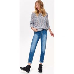 Spodnie jeansowe damskie. Niebieskie spodnie damskie z jeansu. W wyprzedaży za 39,99 zł.