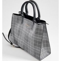 Torebka shopper w pepitkę - Wielobarwn. Szare torby damskie na zakupy Mohito, bez wzorów, bez dodatków. Za 99,99 zł.