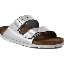 Klapki BIRKENSTOCK - Arizona 1005961 Silver. Szare klapki damskie Birkenstock, bez wzorów, ze skóry, bez obcasa. Za 369,00 zł.
