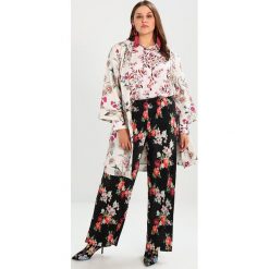 Bomberki damskie: Only Carmakoma ONLCARPARIS MIDI KIMONO Kurtka wiosenna pumice stone