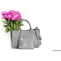 Skórzana Szara Torba Shopper Bag. Szare kuferki damskie Pakamera, bez wzorów, ze skóry, eleganckie, do ręki, bez dodatków. Za 899,00 zł.