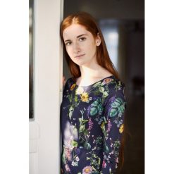 Sukienka Asteria Tilleul 32 niebieski. Niebieskie sukienki damskie marki Marie Zélie, w paski, z elastanu, klasyczne, z klasycznym kołnierzykiem, bez rękawów, trapezowe. Za 397,00 zł.