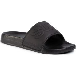 Klapki SUPERDRY - Magic Cambo Beach Slide MF310012A Camo F28. Czarne klapki męskie Superdry, bez wzorów, ze skóry ekologicznej. Za 149,00 zł.