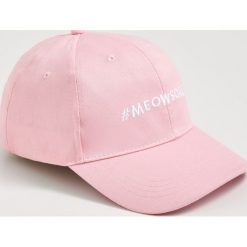 Czapka z daszkiem - Różowy. Różowe czapki damskie Sinsay. Za 14,99 zł.