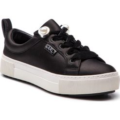 Sneakersy KARL LAGERFELD - KL61335 Black Satin Textile. Czarne półbuty damskie marki KARL LAGERFELD, na co dzień, bez wzorów, ze skóry, bez obcasa, bez zapięcia. W wyprzedaży za 439,00 zł.