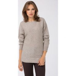 Sweter z połyskującą nitką. Swetry damskie Monnari. Za 91,60 zł.