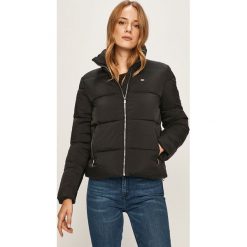 Tommy Jeans - Kurtka. Czarne kurtki damskie Tommy Jeans, s, bez wzorów, z poliesteru, krótkie. W wyprzedaży za 629,90 zł.