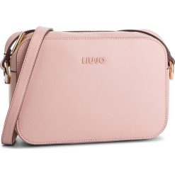 Torebka LIU JO - S Crossbody A19092 E0040 Lotus 51512. Różowe listonoszki damskie Liu Jo, na co dzień, bez wzorów, ze skóry ekologicznej, bez dodatków. W wyprzedaży za 279,00 zł.