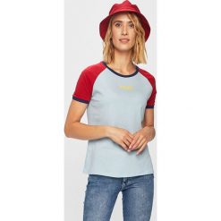 Wrangler - T-shirt. Niebieskie bluzki damskie Wrangler, s, bez wzorów, z bawełny, z okrągłym kołnierzem. W wyprzedaży za 59,90 zł.