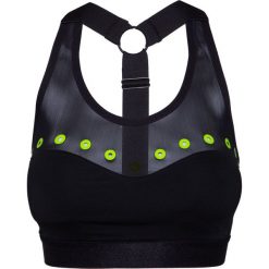 Top MONREAL LONDON Czarny. Czarne topy damskie Monreal London, z aplikacjami, bez rękawów, na fitness i siłownię. W wyprzedaży za 378,00 zł.