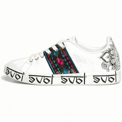 Desigual Tenisówki damskie Cosmic Exotic 39 białe. Białe trampki i tenisówki damskie Desigual, bez wzorów, na sznurówki. W wyprzedaży za 249,00 zł.