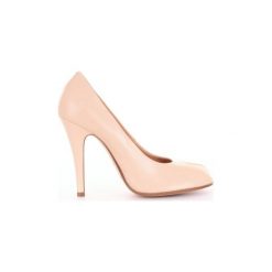 Czółenka Maison Margiela S58WL0070SY0807. Różowe czółenka damskie Maison Margiela, bez wzorów, bez obcasa. Za 1578,60 zł.