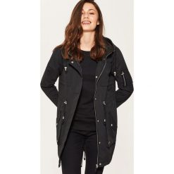 Parka z kieszeniami cargo - Czarny. Czarne parki damskie House, s. Za 139,99 zł.