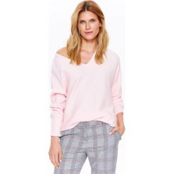 Swetry klasyczne damskie: SWETER DAMSKI OVERSIZE W MODNYM KOLORZE