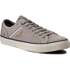 Tenisówki WRANGLER - Starry Low WF03228NS Lt.Grey 54. Szare półbuty męskie Wrangler, na co dzień, bez wzorów, z gumy, klasyczne, bez zapięcia. W wyprzedaży za 189,00 zł.