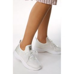 Białe Buty Sportowe Magneton. Buty sportowe damskie Born2be. Za 39,99 zł.