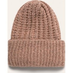 Vero Moda - Czapka. Czarne czapki damskie Vero Moda, na zimę, bez wzorów, z poliesteru. Za 59,90 zł.
