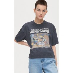 Koszulka Mickey Mouse - Szary. Szare koszulki damskie Cropp, s. Za 49,99 zł.