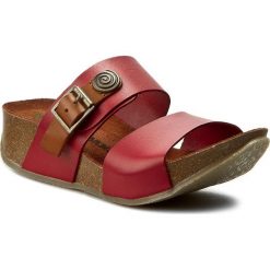 Klapki DR. BRINKMANN - 700959 Rot 4. Czerwone klapki damskie Dr. Brinkmann, bez wzorów, ze skóry, bez obcasa, na obcasie. W wyprzedaży za 139,00 zł.