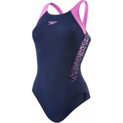 Speedo Strój Boom Splice Muscleback Navy/Orchid 32. Niebieskie stroje kąpielowe damskie marki Speedo, bez wzorów, sportowe. W wyprzedaży za 135,00 zł.