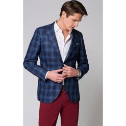 Marynarka Granatowa w Kratę Lamia. Czerwone marynarki męskie LANCERTO, na lato, m, z nadrukiem, eleganckie. W wyprzedaży za 599,90 zł.