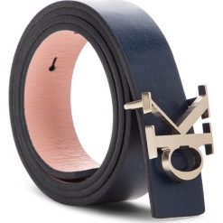 Pasek Damski CALVIN KLEIN JEANS - J Skinny Monogram Rev Belt 2.5Cm K60K604997 908. Niebieskie paski damskie Calvin Klein Jeans, w paski, z jeansu. Za 279,00 zł.
