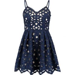 Sukienki: Chi Chi London Petite SANNA Sukienka koktajlowa navy
