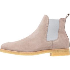 Shoe The Bear GORE Botki grey. Szare botki męskie marki Shoe The Bear, z materiału. W wyprzedaży za 367,95 zł.