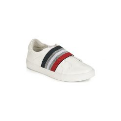 Tenisówki Elue par nous ESSORE. Białe trampki i tenisówki damskie marki Elue par nous, bez wzorów, bez zapięcia. Za 259,00 zł.