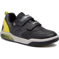 Sneakersy GEOX - J Inek B. D J949CD 0BU11 C0802 DD Black/Lime. Czarne trampki chłopięce Geox, bez wzorów, ze skóry ekologicznej, na rzepy. W wyprzedaży za 199,00 zł.