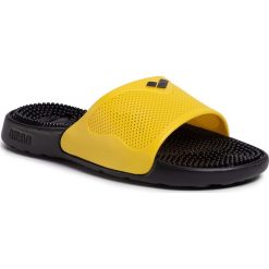 Klapki ARENA - Marco 80635 44 Black/Yellow. Żółte klapki damskie Arena, bez wzorów, z tworzywa sztucznego, bez obcasa. Za 119,00 zł.