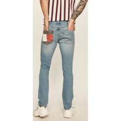 Tommy Jeans - Jeansy Scanton Hertage. Niebieskie jeansy męskie Tommy Jeans, l, bez wzorów. W wyprzedaży za 359,90 zł.