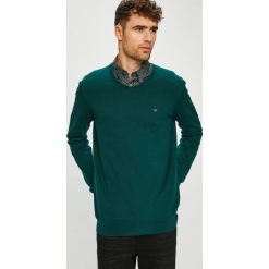 Mustang - Sweter. Czarne swetry męskie marki Mustang, m, bez wzorów, z bawełny, bez kołnierzyka, bez kaptura. W wyprzedaży za 119,90 zł.