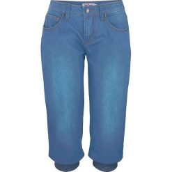 Rybaczki dżinsowe ze stretchem bonprix niebieski. Niebieskie jeansy damskie bonprix, bez wzorów, z jeansu. Za 69,99 zł.