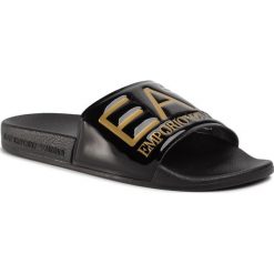 Klapki EA7 EMPORIO ARMANI - XCP001 XCC22 M631 Shiny Black/Gold. Czarne klapki damskie EA7 Emporio Armani, bez wzorów, z tworzywa sztucznego, bez obcasa. Za 199,00 zł.