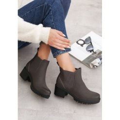 Szare Botki Cotopaxi. Szare botki damskie Born2be, bez obcasa, na obcasie, bez zapięcia. Za 119,99 zł.