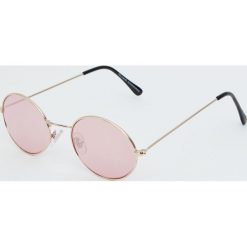 Owalne okulary przeciwsłoneczne. Różowe okulary przeciwsłoneczne damskie Pull&Bear, owalne. Za 49,90 zł.