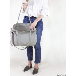 Pacco bag torebka jasnoszary tekstura vegan. Szare torebki klasyczne damskie Pakamera, w paski, na ramię, bez dodatków. Za 170,00 zł.